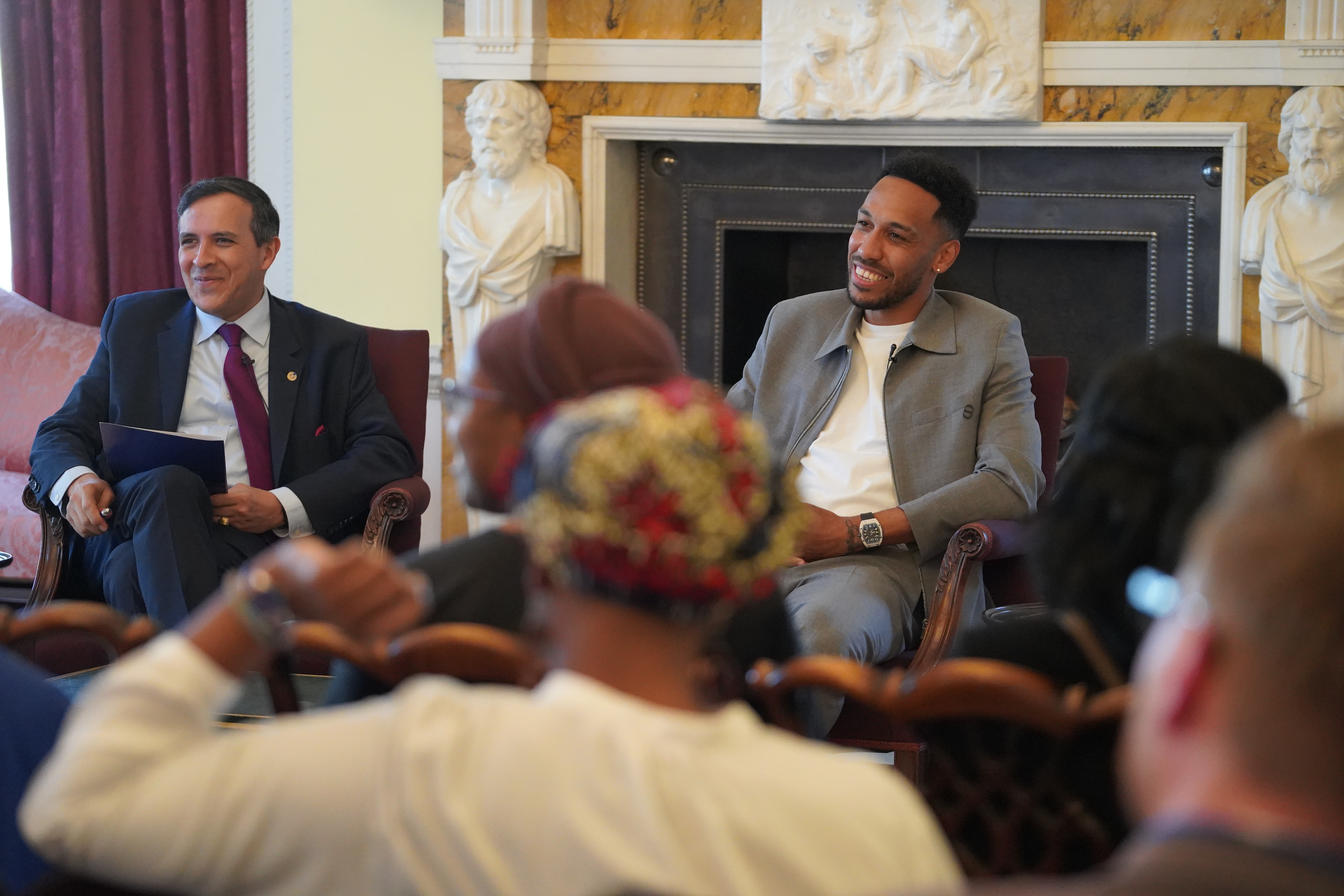 Photo of the audience and Pierre