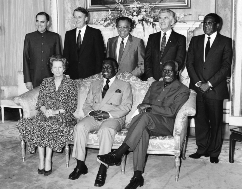 Group photo of leaders at the mini-Commonwealth Heads of Government Meeting