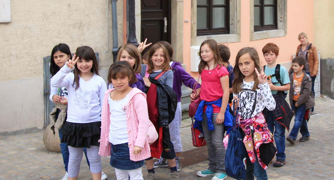 Children-leaving-school