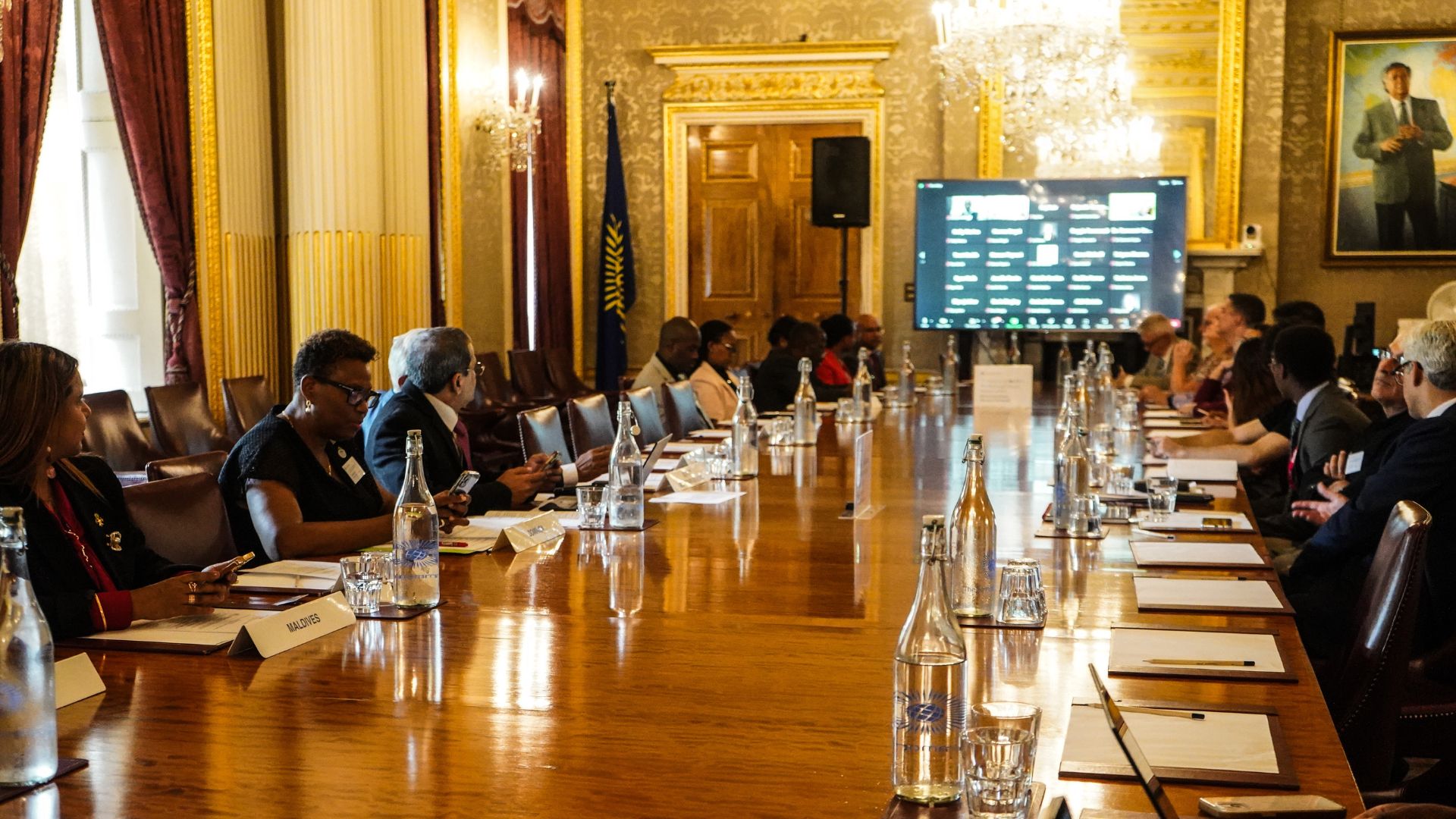 A meeting about the SAS AI collaboration takes place at Marlborough House