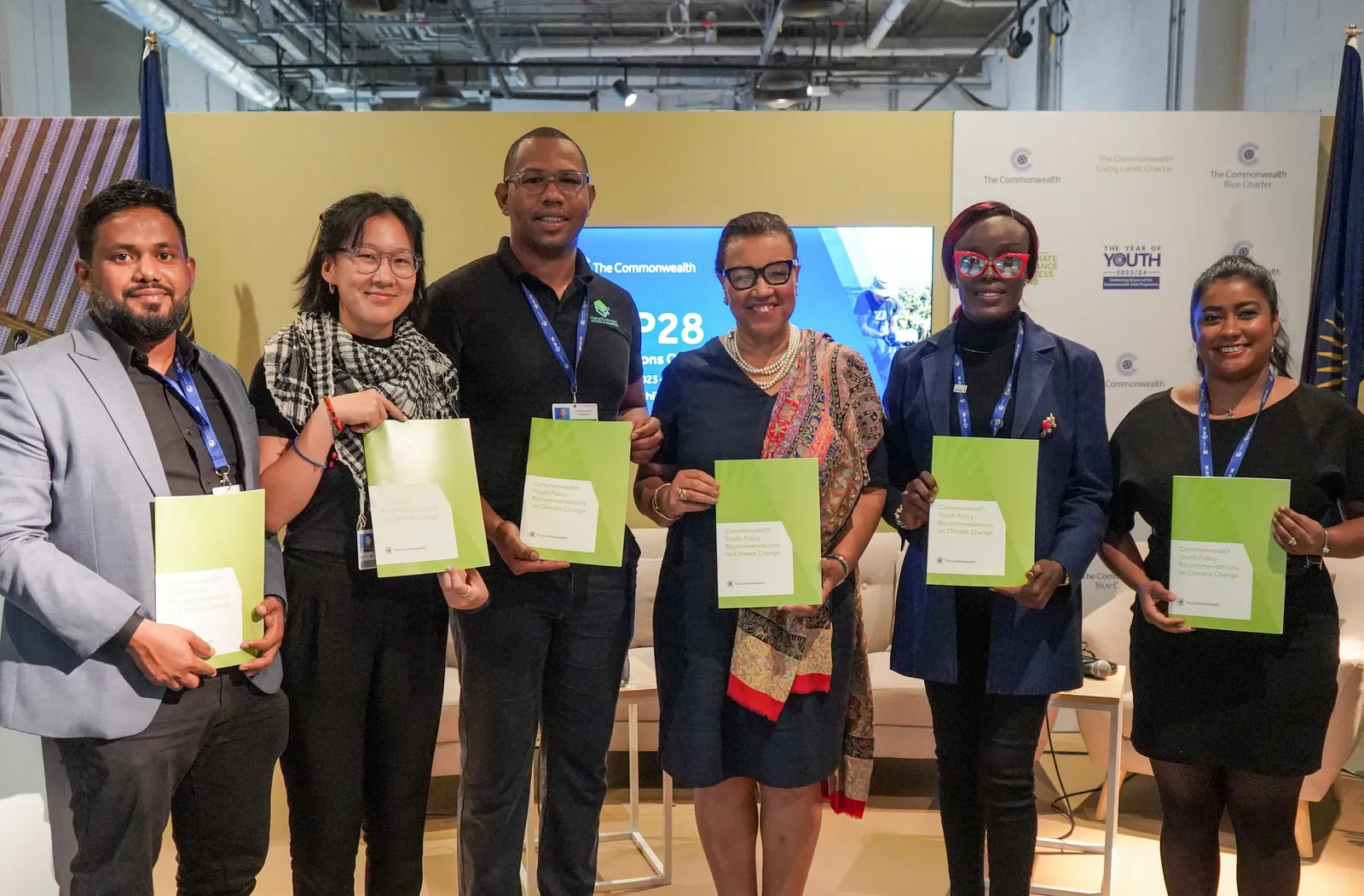 Youth leaders and Commonwealth Secretary-General at COP28