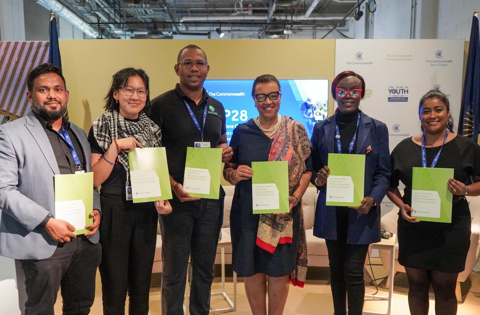 Youth leaders and Commonwealth Secretary-General at COP28
