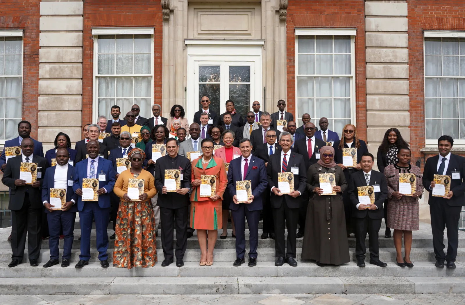 Heads of public service group photo