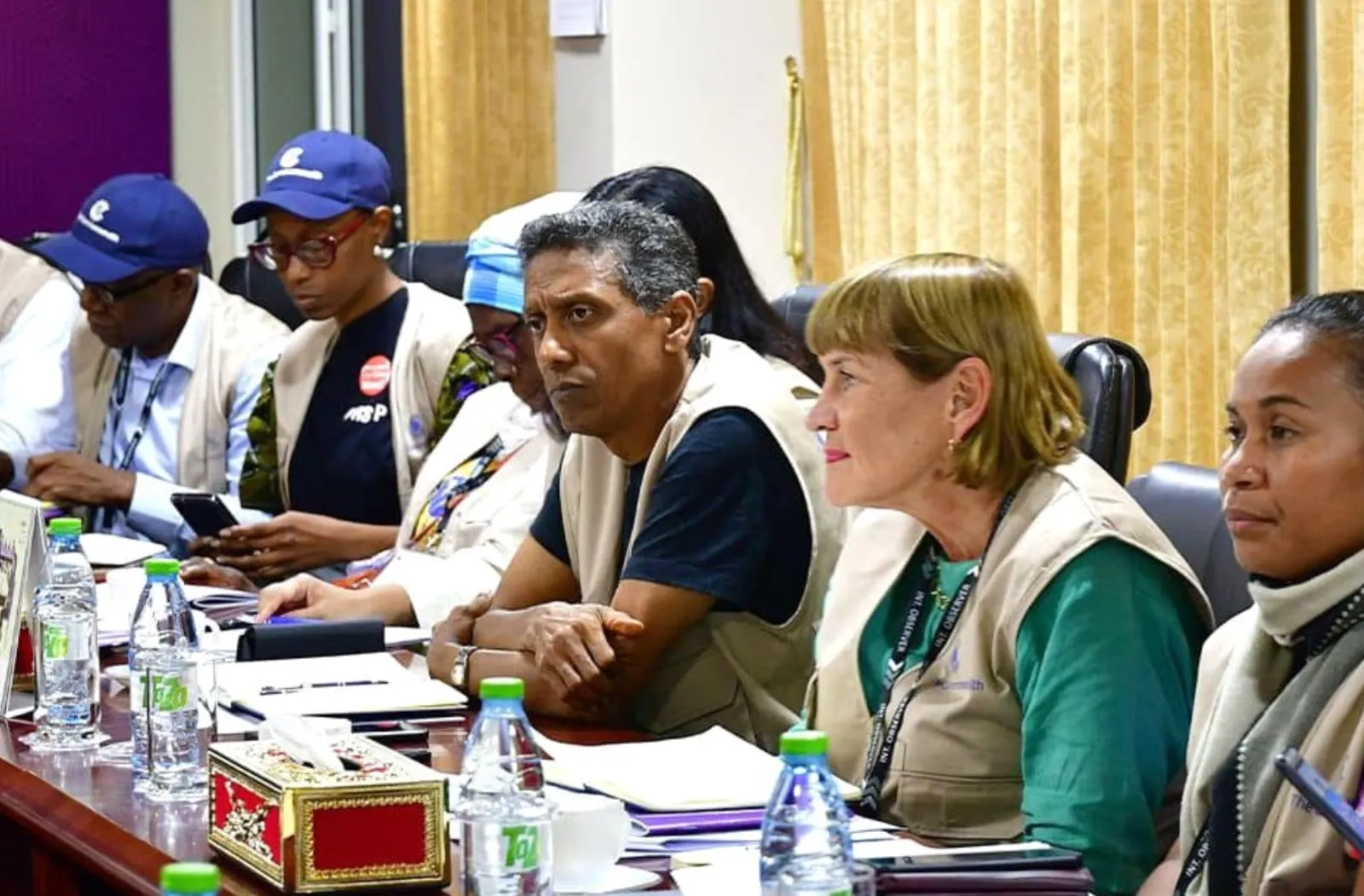 Commonwealth members attend a meeting