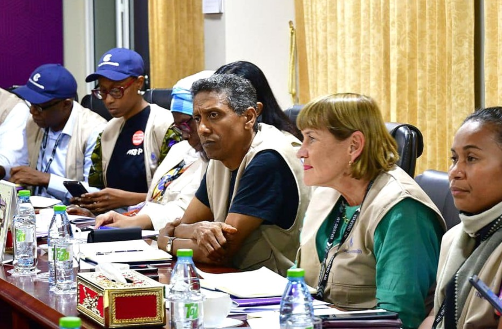 Commonwealth members attend a meeting