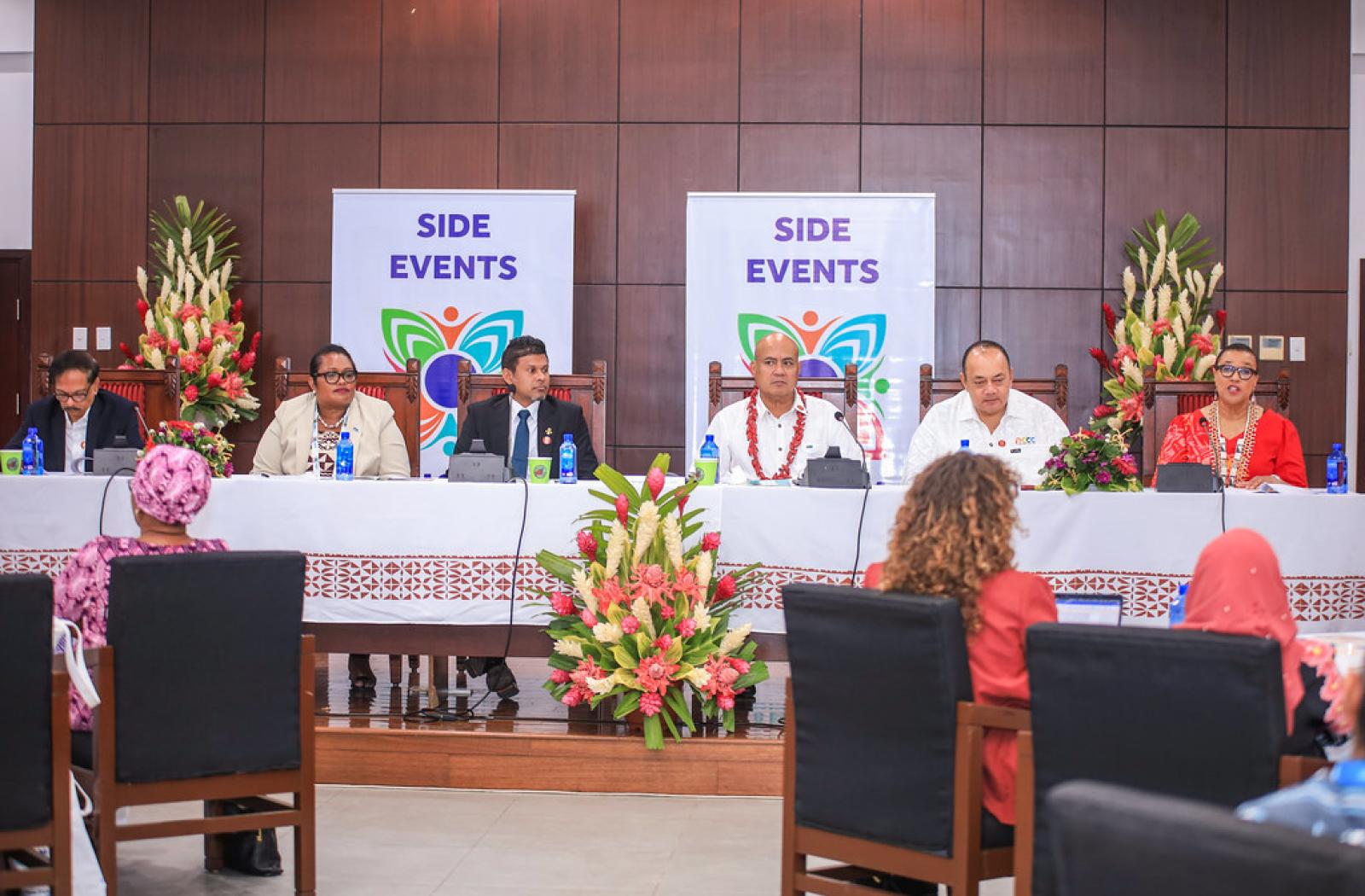 Climate Breakfast Governors sat at table