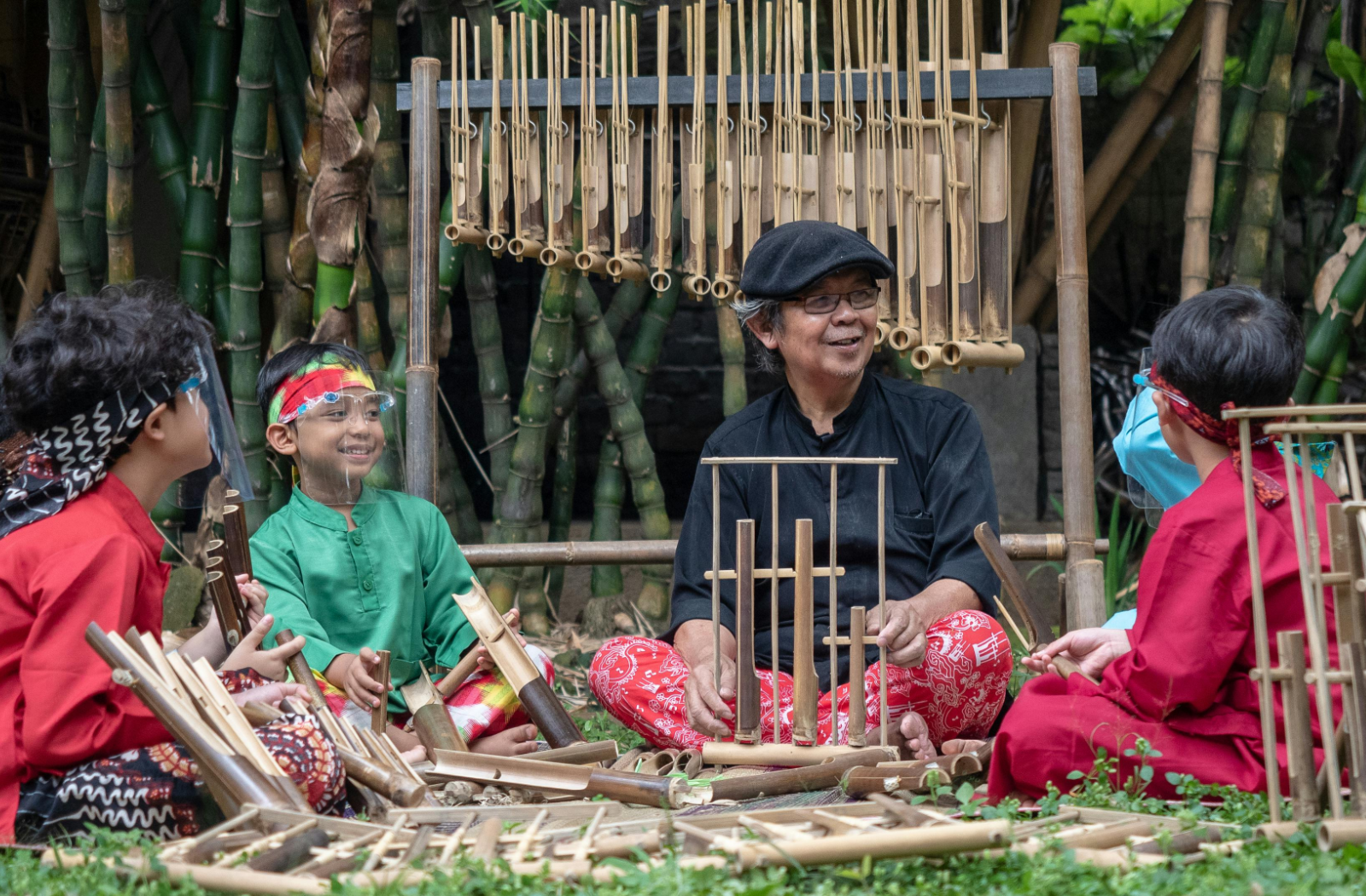kids playing instruments