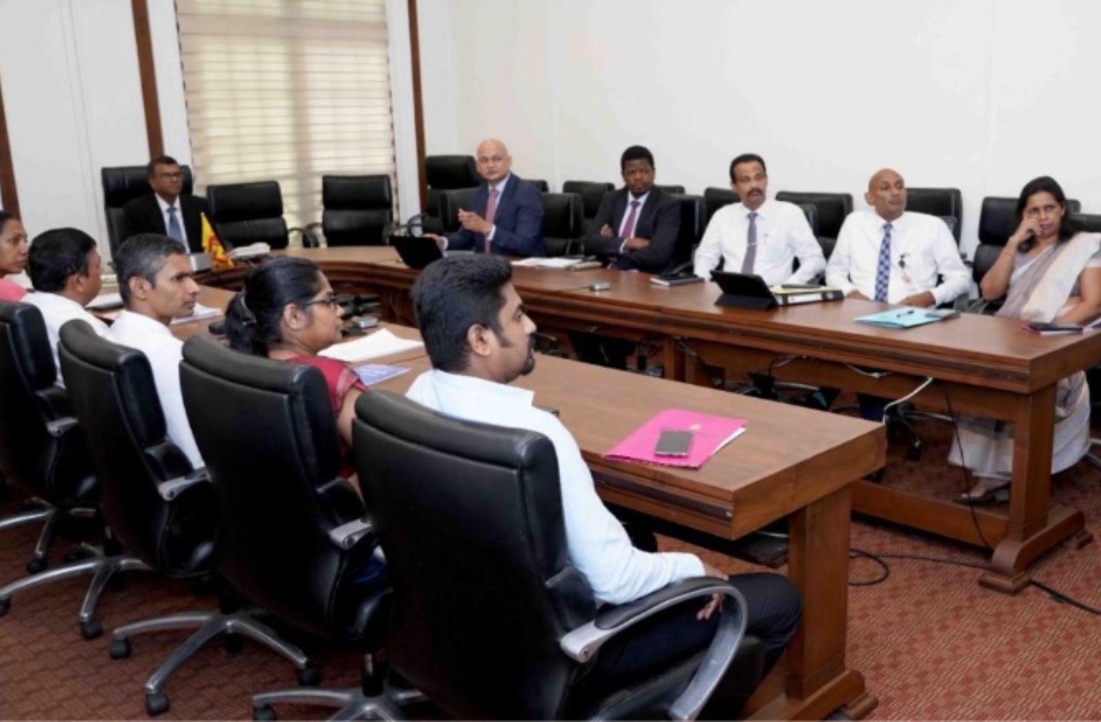 Sri Lanka meeting on Commonwealth Meridian debt management system 