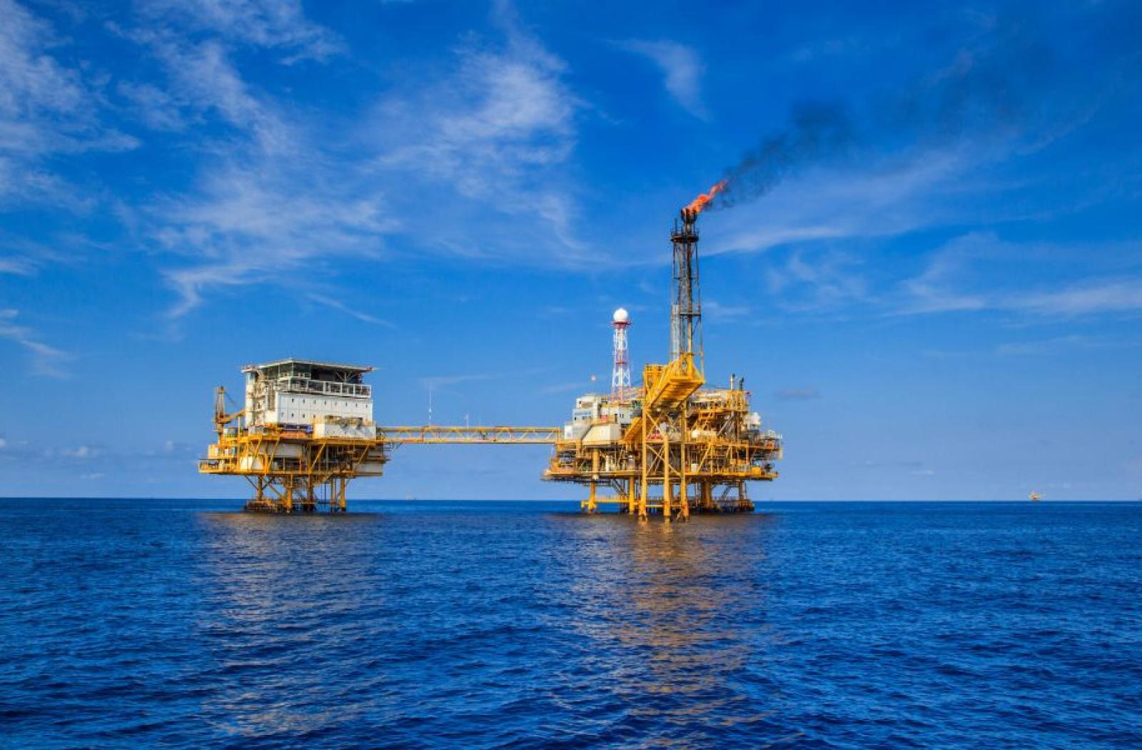 Trade oil rig pacific