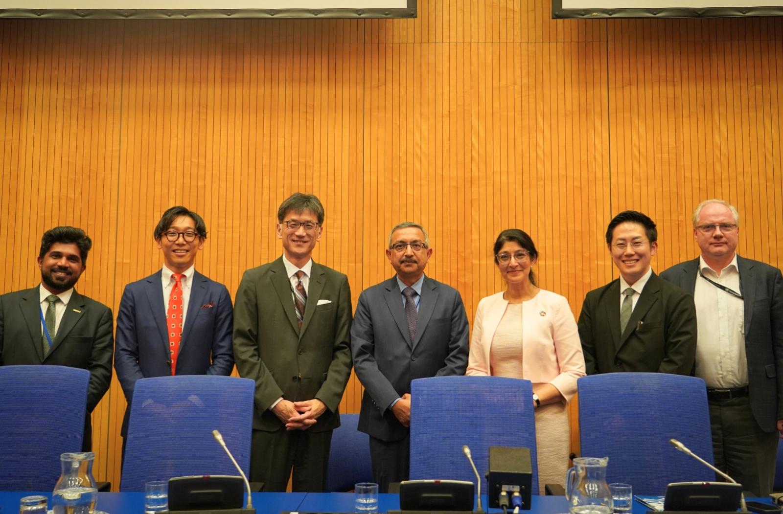 Group photo of Commonwealth Deputy Secretary-General (Programmes), Tanmaya Lal, and Aarti Holla-Maini, UNOOSA Director, Katsuaki Sato, President and CEO of SpaceData Inc and other delegates 
