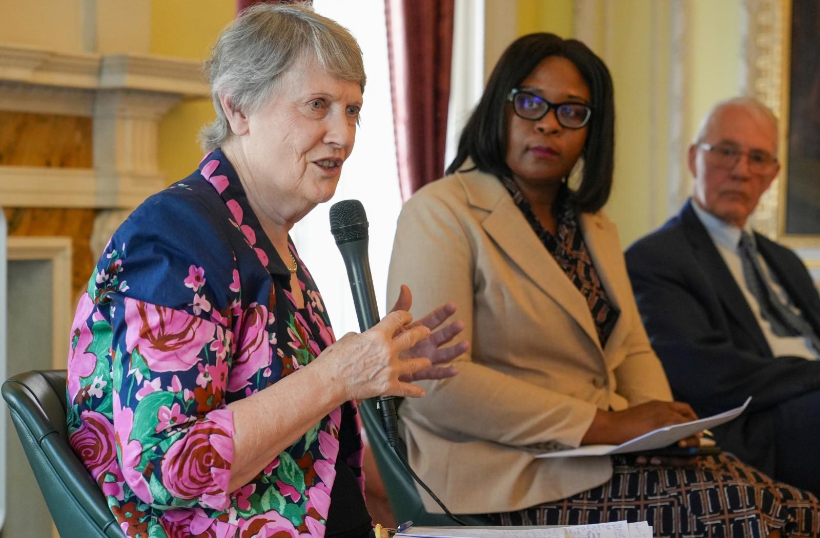 Helen clark Dialogue