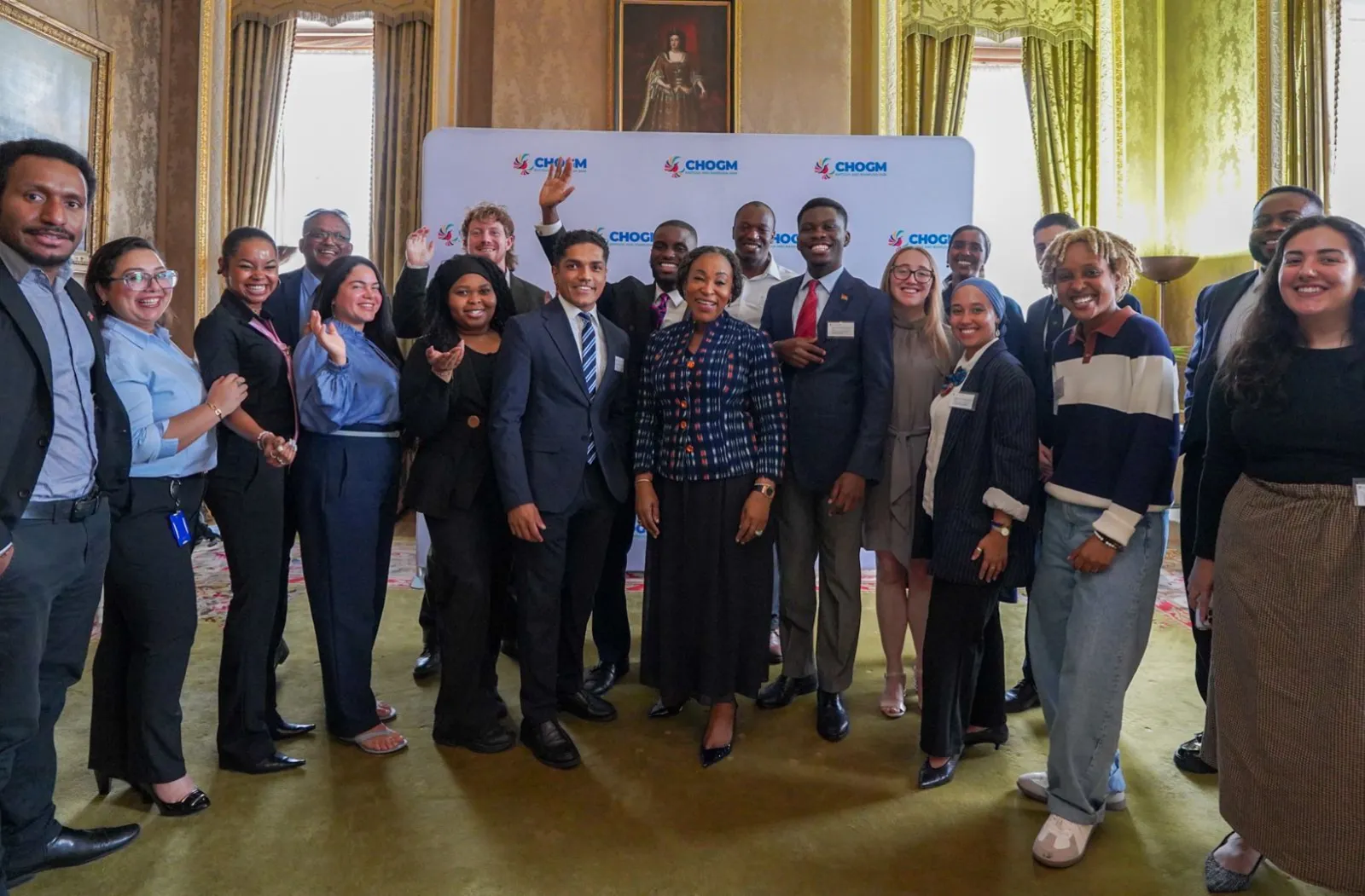 Commonwealth Secretary-General with the group of young people at the mental health intergenerational dialogue