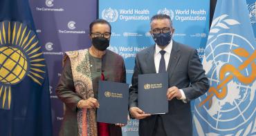 Commonwealth Secretary-General and WHO Director-General with signed MoU
