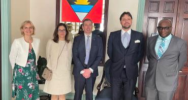 Dr Nicholas Hardman-Mountford meets with the Dr Joanna Newman and other stakeholders as part of the COBE International Steering Committee (ISC)