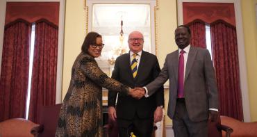 Secretary-General, Patricia Scotland, shakes hands with former Prime Minster of Kenya, Raila Odinga at the second session of the Marlborough Dialogues