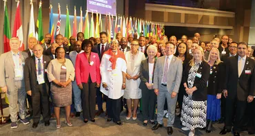 Sports ministers gather for a family photo at 10CSSM