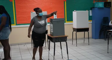 Woman voting in Bahamas