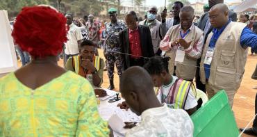 The Chairperson of the Commonwealth Observer Group, former President of South Africa H.E. Thabo Mbeki, observes the election process during Nigeria's general elections