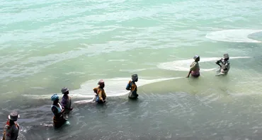 Women ocean