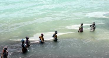 Women ocean