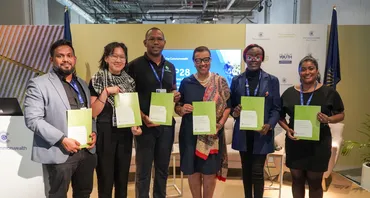 Youth leaders and Commonwealth Secretary-General at COP28