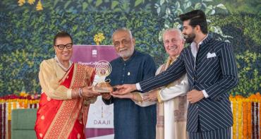 Commonwealth Secretary-General, The Rt Hon Patricia Scotland KC, receives the Changemaker Award