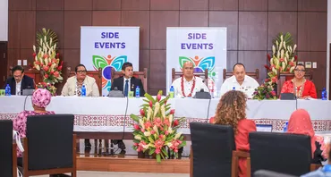 Climate Breakfast Governors sat at table