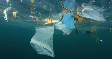 Plastic ocean pollution