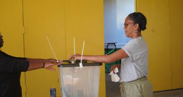 Voter concluded voting process in Antigua and Barbuda