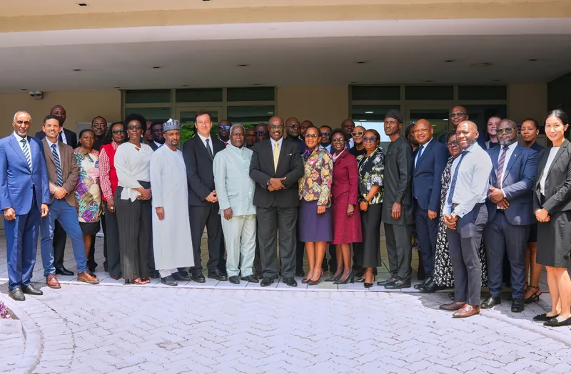 A group photo featuring participants of the Senior Executive Leadership and Management Programme in Ghana with heads of Anti-Corruption Agencies from Commonwealth