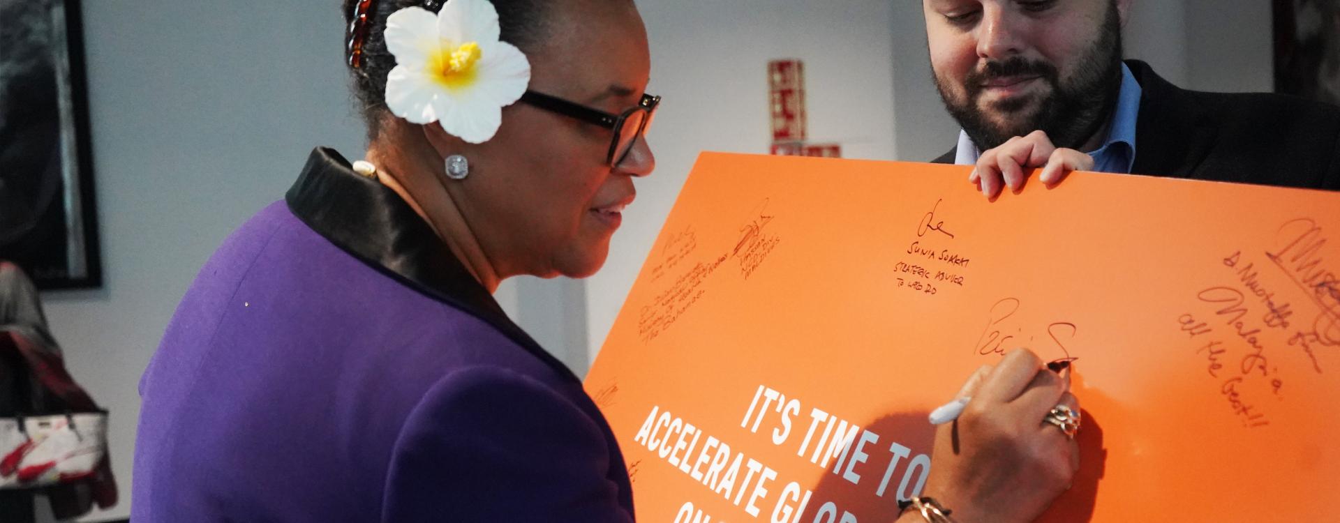 SG-Signs-A-Sign-Samoa